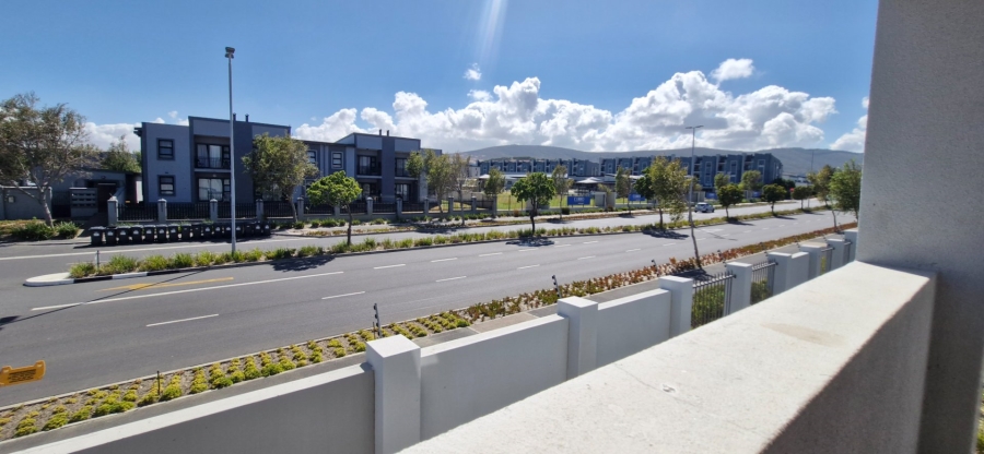 To Let  Bedroom Property for Rent in Burgundy Estate Western Cape
